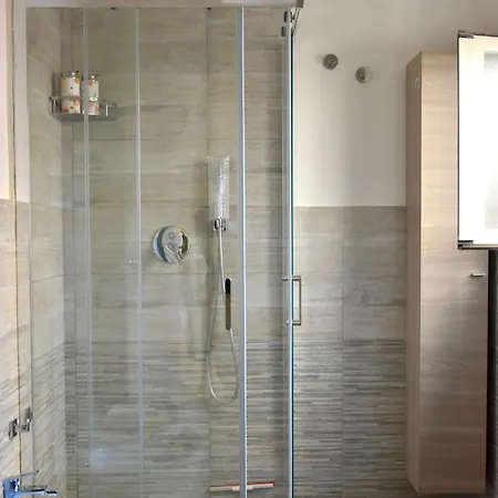 בית הארחה Vela Barocca 5*